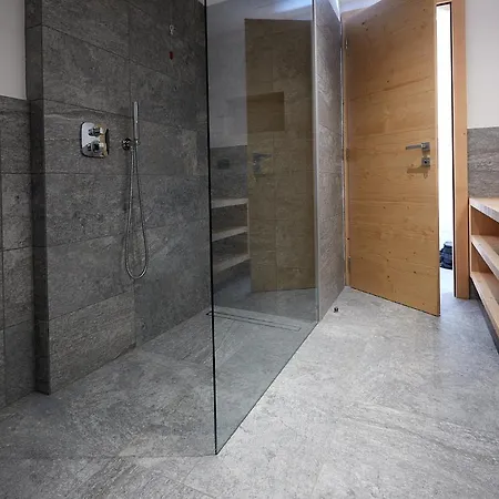 Al Bait Ross Apartment *